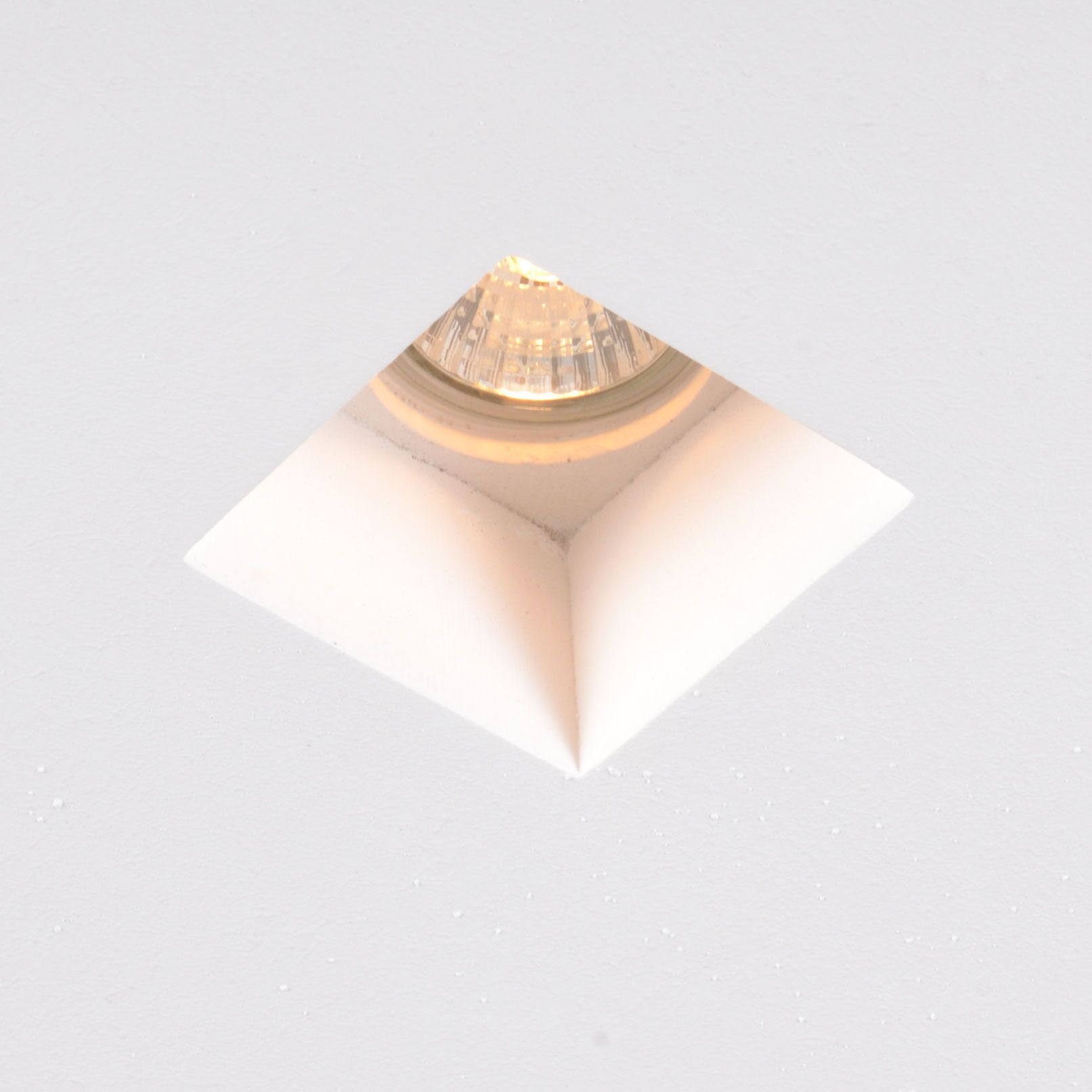 7665_102696_0